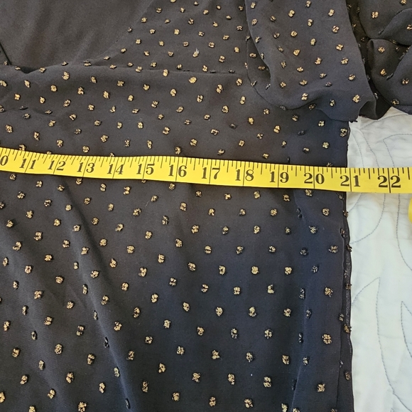 Vince Camuto Elegant Black and Gold Polka Dot Women's Top Size Large - Picture 8 of 9